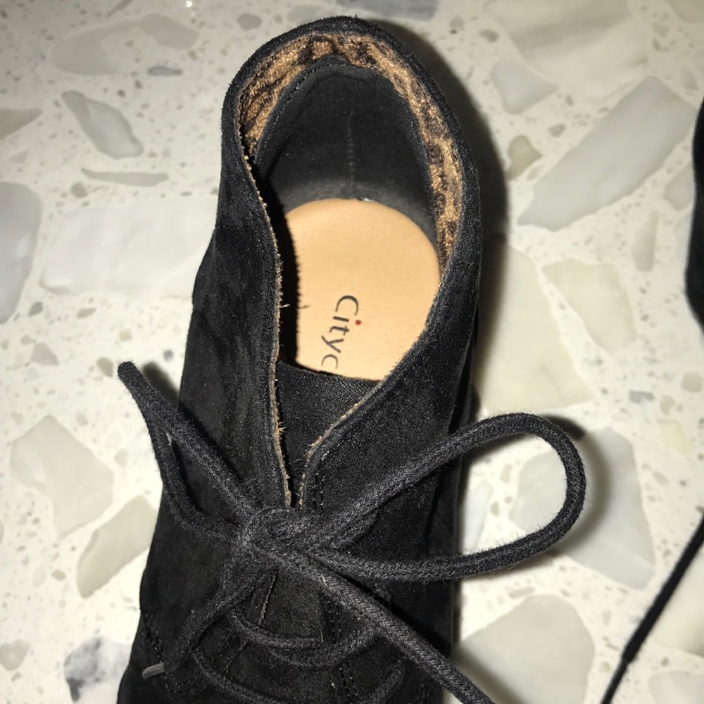 Heels - Picture 2 of 2